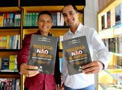 Escritores quitundenses lançam o livro “Política se discute”