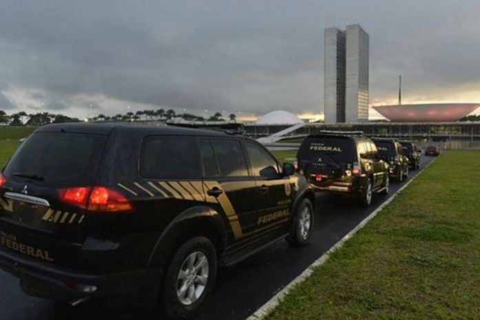 Policia Federal prende diretor da polícia do Senado e mais quatro