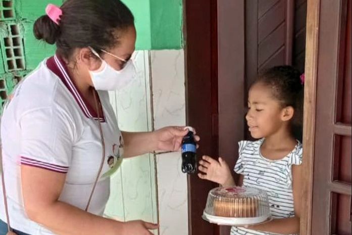 Assistência Social da Prefeitura de Santana do Mundaú entrega lanches a 300 crianças e adolescentes do município