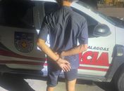 Suspeito ligado ao PCC é preso com revólver após tentar fugir no Litoral Norte de AL 