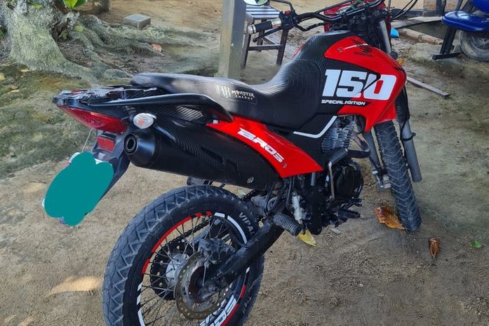 PC recupera moto furtada após proprietário reconhecer veículo em grupo de vendas, em Maceió