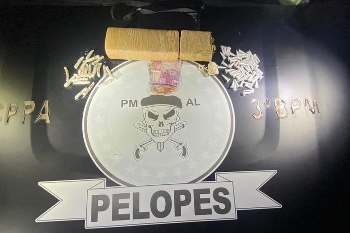 Suspeito de tráfico tenta fugir e é preso com mais de 1kg de maconha, em Arapiraca