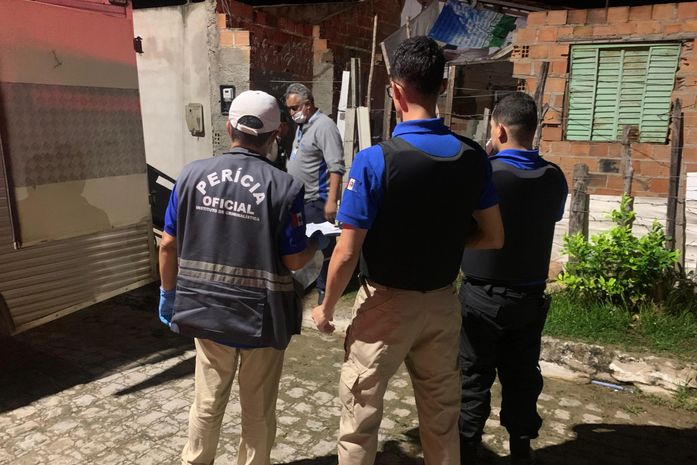Perícia encontra vestígios que podem levar a autoria de crime em Delmiro Gouveia