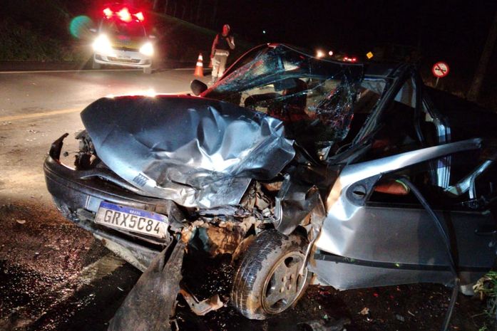 Colisão entre dois carros na AL 101 Norte deixa quatro feridos em Maragogi