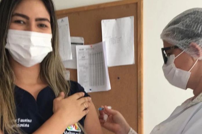 Trabalhadores da Saúde são vacinados contra a Influenza em Limoeiro