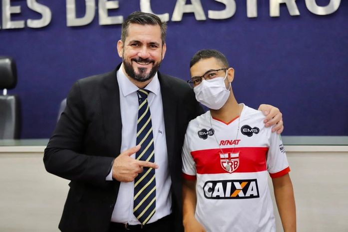 Leonardo Dias aprova Moção de Aplauso a motociclista que salvou idosa