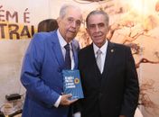 Bienal do Livro: desembargador Orlando Rocha lança livro sobre política e religião