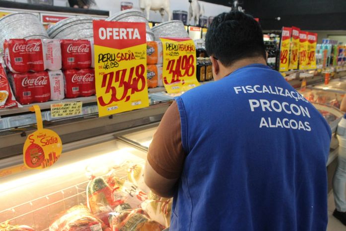 Procon Alagoas realiza pesquisa de preços de Natal; confira