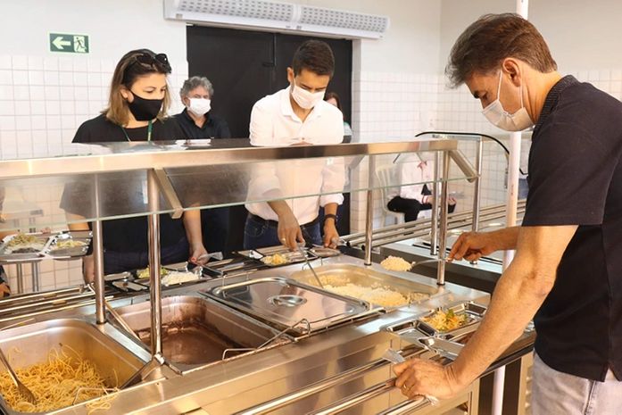 Setor de serviços cai 2,8% em Alagoas no mês de abril, aponta IBGE