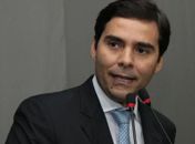 Presidente da Câmara de Maceió dar exemplo para os jornalistas