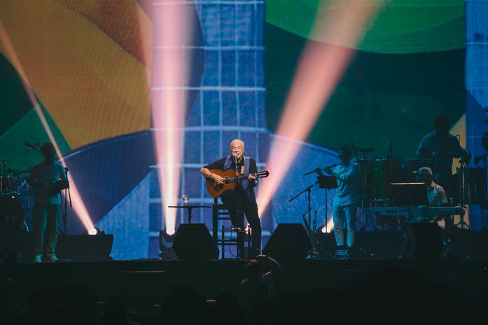 Ícone da MPB, Toquinho celebra 60 anos de carreira e apresenta o último show do ano em Maceió