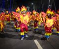 Desfile das escolas de samba celebra tradição da cultura local e anima público
