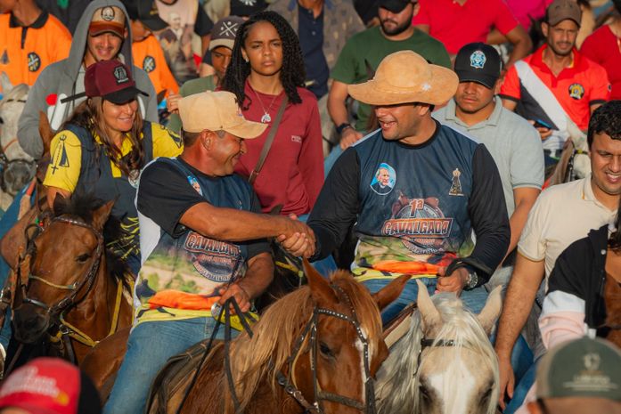 Jarbinhas recebe o carinho das ruas de Lagoa da Canoa