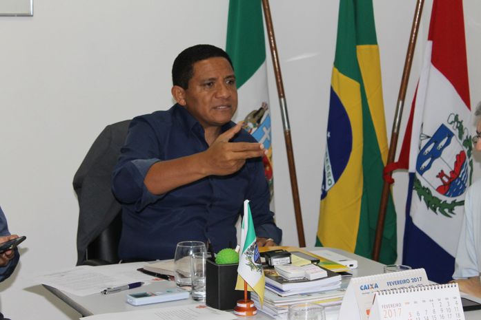 Oposição perde tempo em criar intrigas entre eu e Dr. Márcio, pois eles não têm o que fazer e tenta encontrar cabelo em ovo”