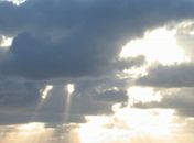 Previsão aponta sol entre nuvens no fim de semana