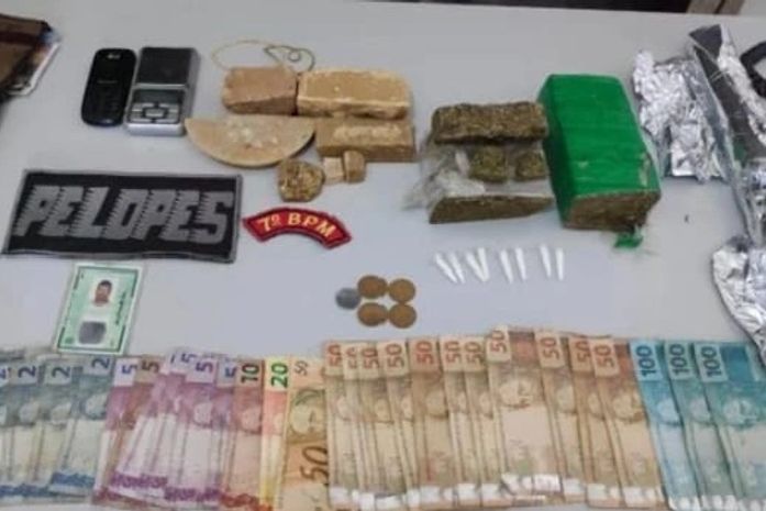 Material apreendido na operação.
