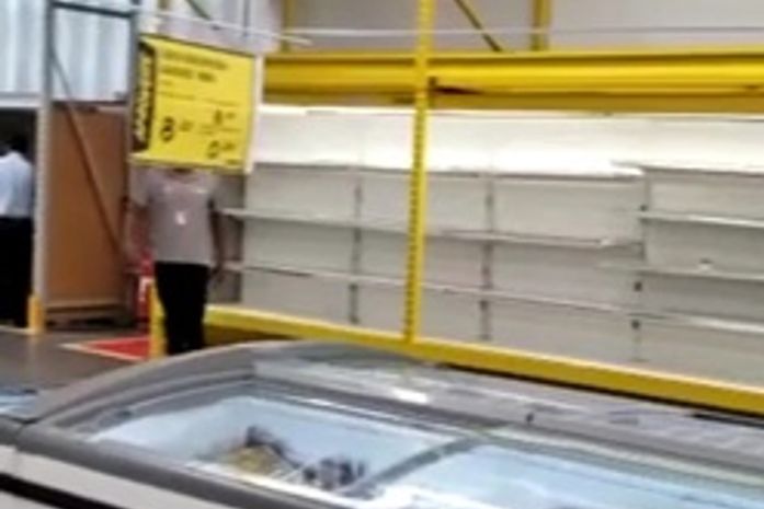 Em vídeo, internauta diz que loja irá encerrar atividades em Maceió e insinua que fato tem relação com a crise econômica devido à pandemia.