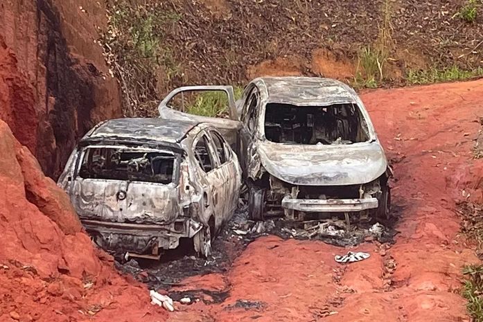 Carro da vítima foi incendiado