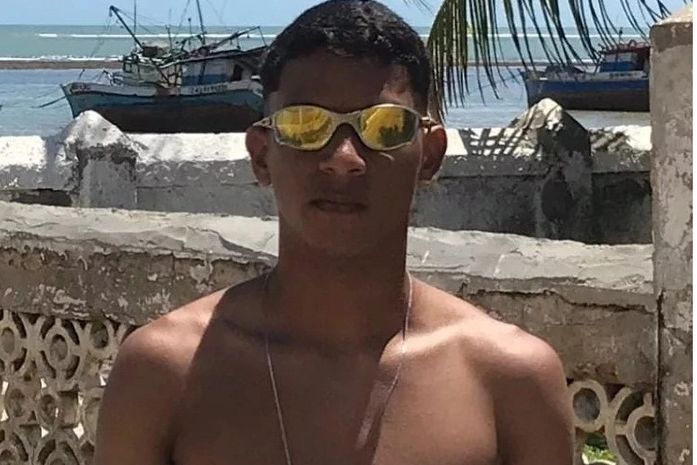 Motociclista é colhido por veículo no centro de Arapiraca e morre a caminho do HE do Agreste