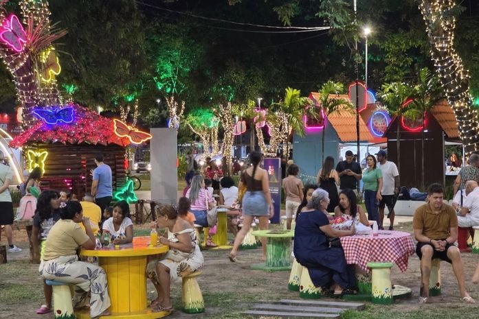 Abertura da Vila Encantada reúne centenas de famílias no Parque do Centenário