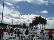 Pinheiro: moradores realizam protesto em frente à Braskem e pedem bloqueio dos R$6,7 bi