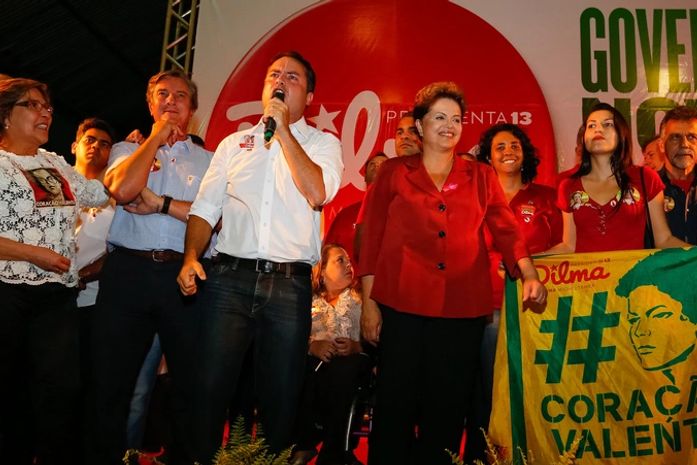 Renan Filho discursa ao lado de Dilma, em campanha pela reeleição da petista em Maceió