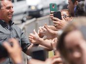 Bolsonaro diz que vai desonerar folha do setor de saúde