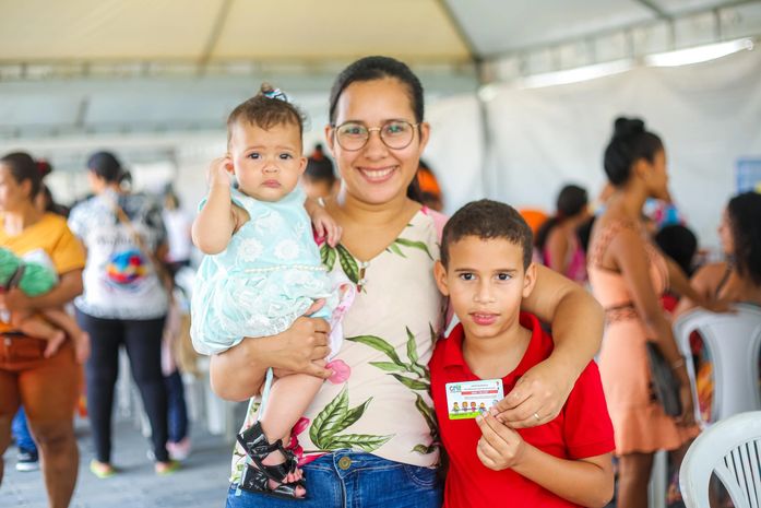 Secretaria da Primeira Infância lança programa para qualificação e geração de renda a famílias do CRIA