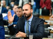 Entenda por que o STF pode confiscar o passaporte do Deputado Federal Eduardo Bolsonaro