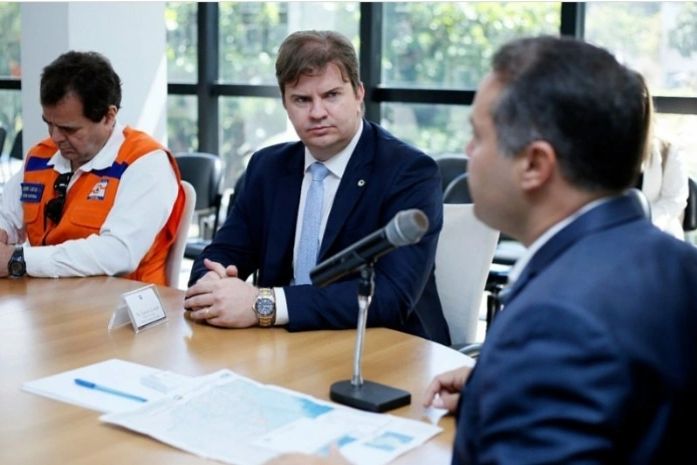 Governador e Ministro do Desenvolvimento Regional se reúnem para tratar do óleo no litoral alagoano