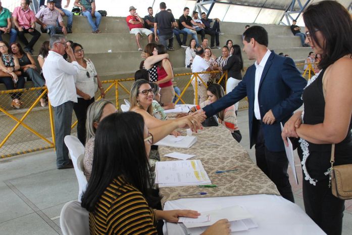 Servidores aprovados no PSS 2019, são empossados em Craíbas