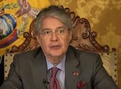 Equador decreta estado de exceção e mantém eleições após atentado
