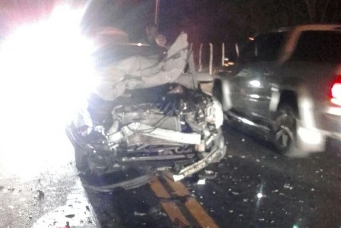 Acidente envolveu dois veículos de passeio