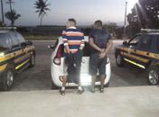 PRF prende dupla acusada de tráfico de armas