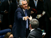 Caiado e Lindbergh quase saíram no tapa