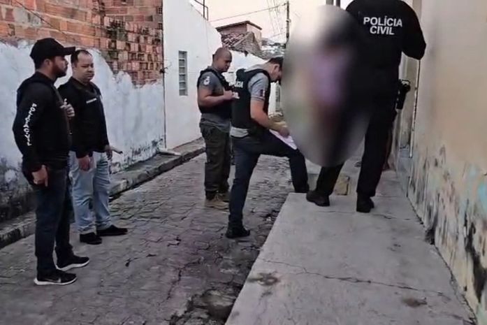 Jovem é preso com arma em operação contra organização criminosa no sertão de AL