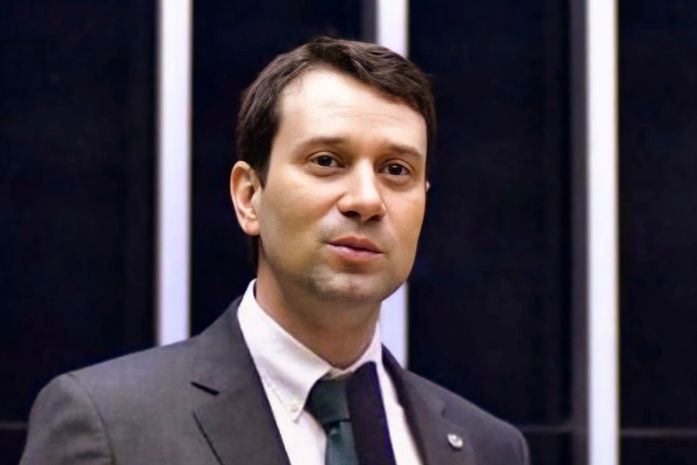 Combate à violência de gênero nas escolas ganha força após fenômeno “Adolescência”, da Netflix