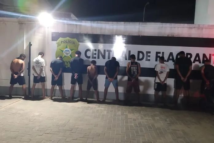 Arrastão na Ponta Verde: 2 homens são detidos e 8 adolescentes apreendidos após assaltos em Maceió