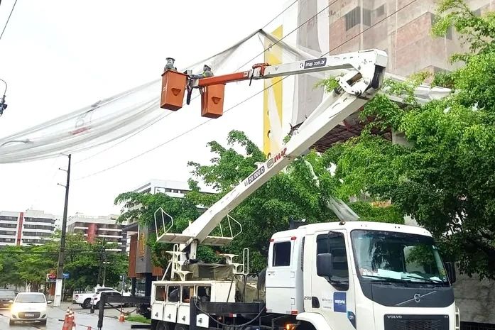 Na capital e no interior moradores seguem sem energia elétrica