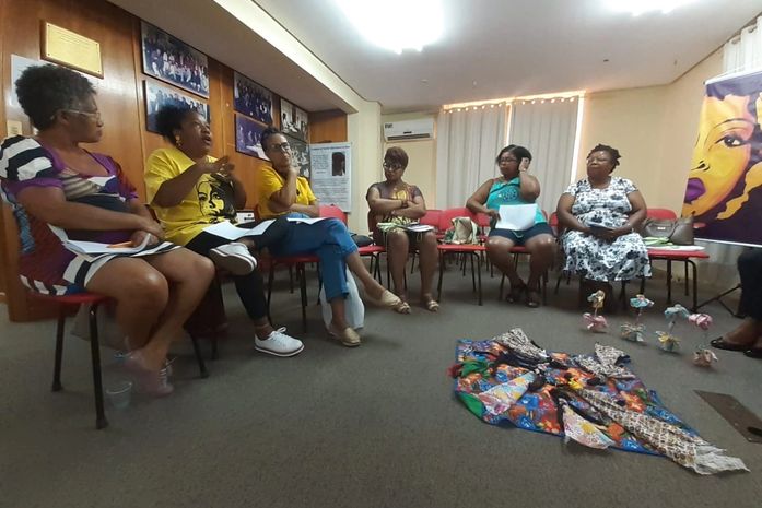 O racismo e a democracia que se afunila foram temas na Roda de Conversa, em Porto Alegre.