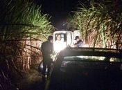 Ambulância roubada é encontrada em canavial