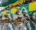 Desfile de 7 de Setembro reúne multidão e centenas de militares, em Jaraguá