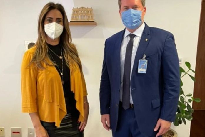 Com a proximidade do fim do Auxílio Emergencial, Marx Beltrão pede a ministra Flávia Arruda a criação de programa amplo de renda básica