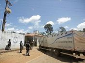 Polícia aponta envolvimento de 22 presos nas mortes em caminhão-cela