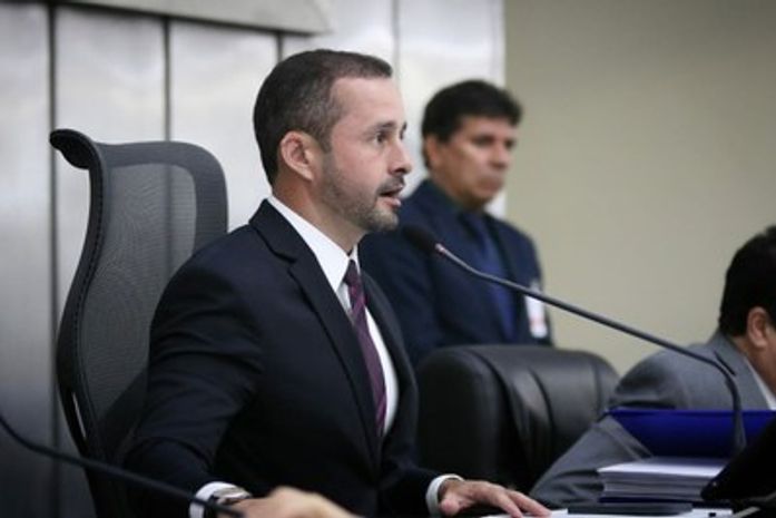 Deputado Bruno Toledo