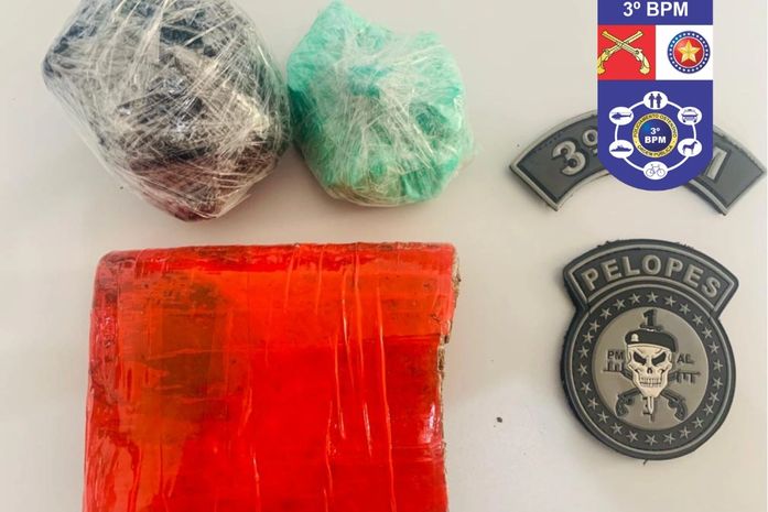 Suspeito de tráfico de drogas escondia pacotes de maconha dentro da casa da sogra