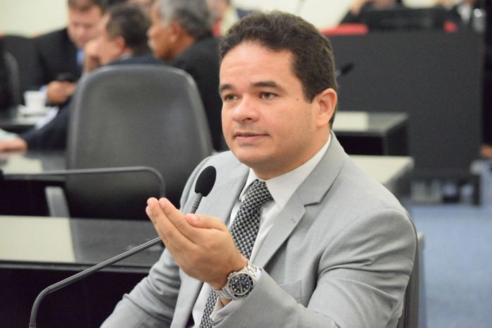 Rusgas entre deputados apontam que nem tudo está em paz no reino de Marcelo Victor