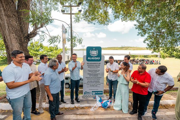 Governador Paulo Dantas entrega 7 km de pavimentação asfáltica em Jequiá da Praia