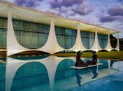 PF acha documentos no Alvorada e pede para interrogar Bolsonaro