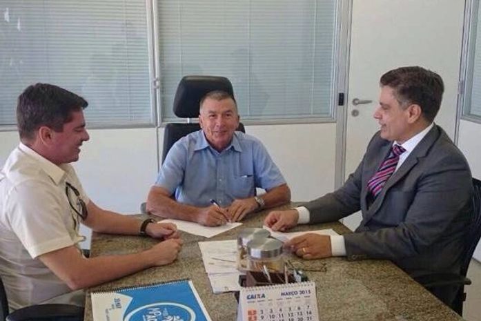 Prefeito de Atalaia e Diretor do Detran